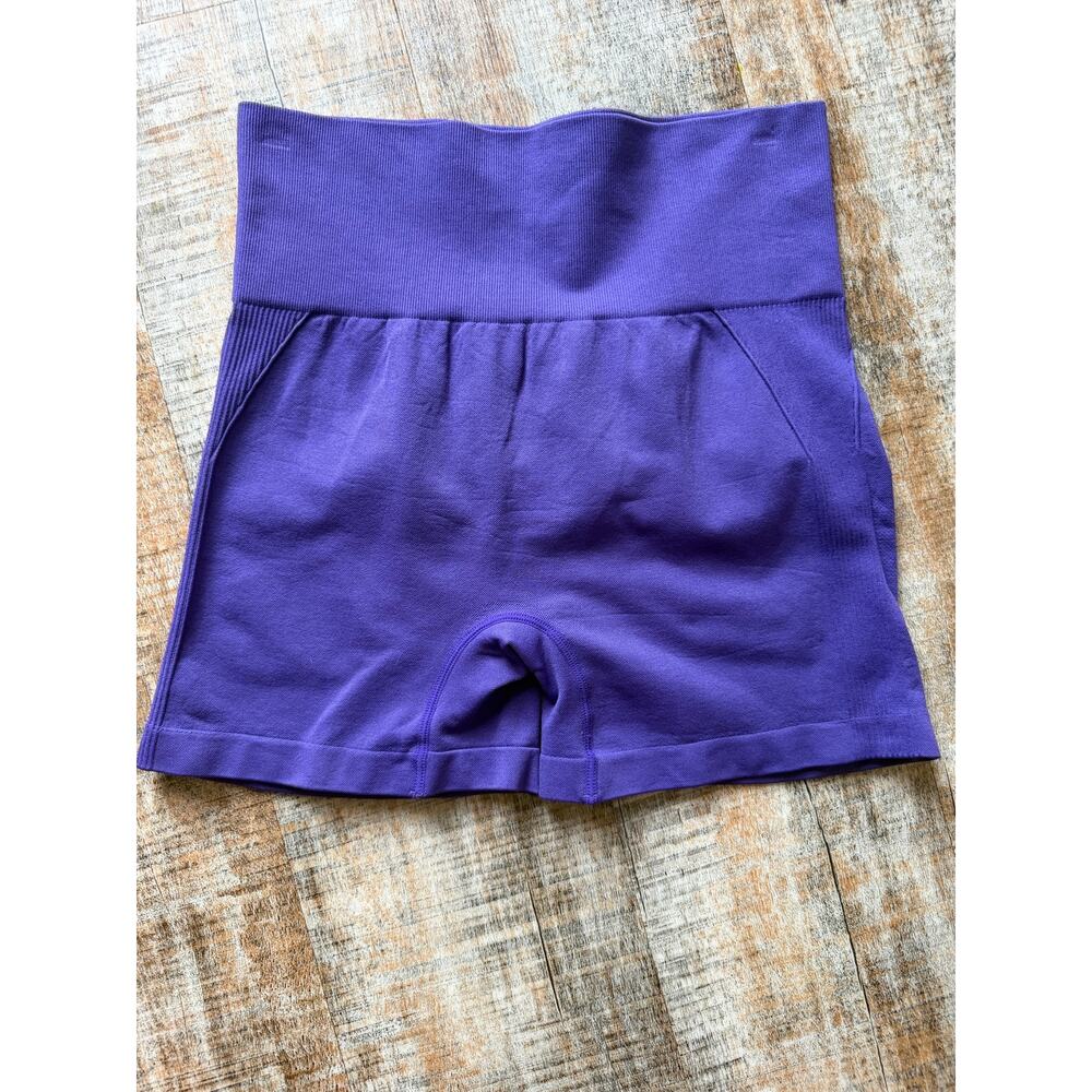 Purple Seamless Scrunch Bum Workout Gym Shorts Ribbed Size Large